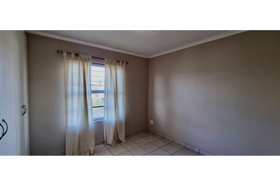 To Let 3 Bedroom Property for Rent in Normandie Western Cape
